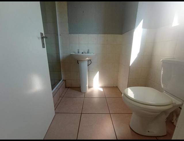 2 BEDROOM APARTMENT FOR SALE IN WILLOWBROOK